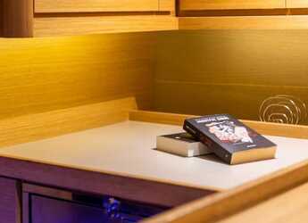 Rent a sailboat in Lefkas Marina - Dufour 460