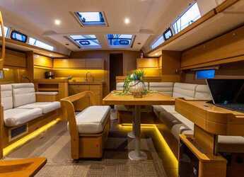 Rent a sailboat in Lefkas Marina - Dufour 460