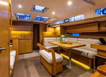 Rent a sailboat in Lefkas Marina - Dufour 460