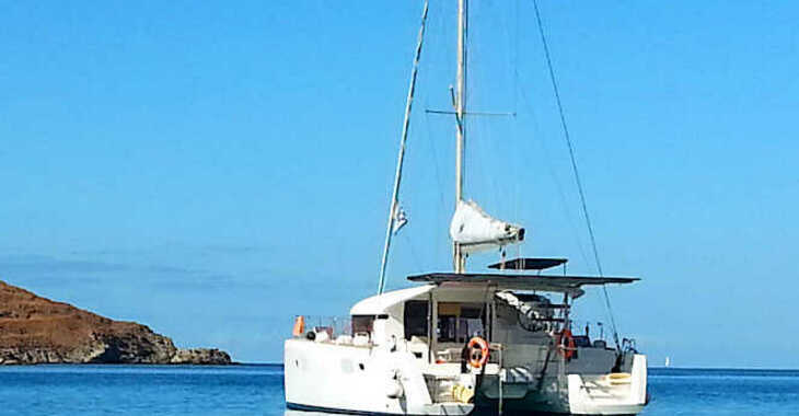 Rent a catamaran in Nea Peramos - Lagoon 39