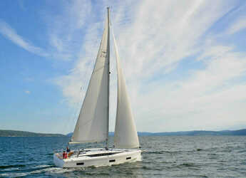 Rent a sailboat in Albatros Marina - Bavaria C42 / 2024