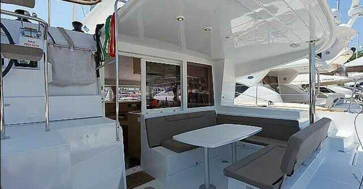 Rent a catamaran in Lefkas Marina - Lagoon 400 S2