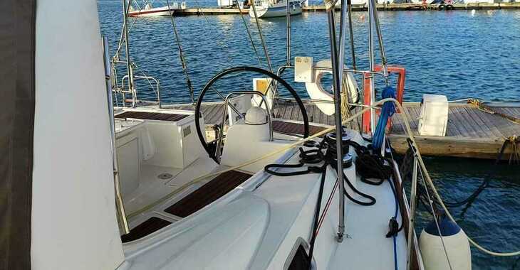 Rent a sailboat in Lefkas Marina - Oceanis 50 Family
