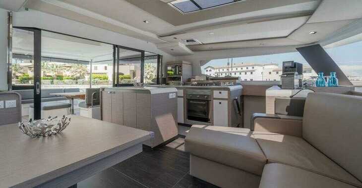 Chartern Sie katamaran in Porto Capo d'Orlando Marina - Aura 51 - Luxury Experience