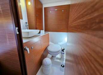 Rent a sailboat in Porto Capo d'Orlando Marina - Dufour 390 