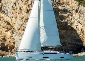Rent a sailboat in Porto Capo d'Orlando Marina - Dufour 390 
