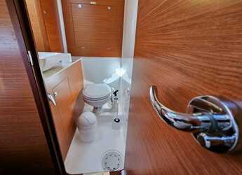 Rent a sailboat in Porto Capo d'Orlando Marina - Dufour 390 