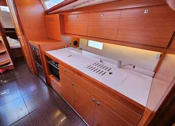 Rent a sailboat in Porto Capo d'Orlando Marina - Dufour 390 