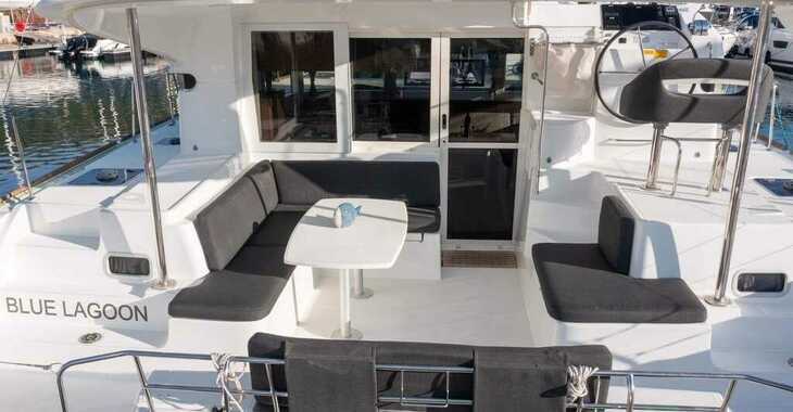 Rent a catamaran in Marina Kremik - Lagoon 40 - 4 + 2 cab