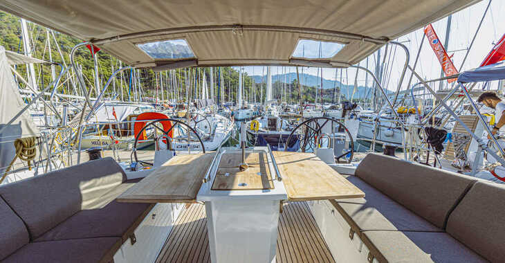 Rent a sailboat in Netsel Marina - Oceanis 40.1