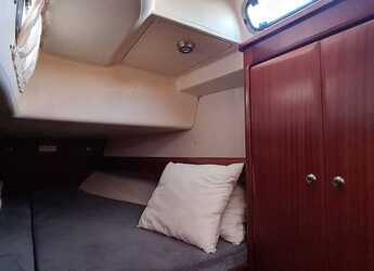 Rent a sailboat in Kavala - Marina Perigialiou - Bavaria 42