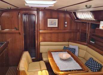 Rent a sailboat in Kavala - Marina Perigialiou - Bavaria 42