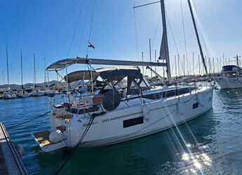 Noleggiare sailboat in Marina Tankerkomerc - Bavaria C38