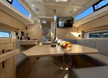 Noleggiare sailboat in Marina Tankerkomerc - Bavaria C38