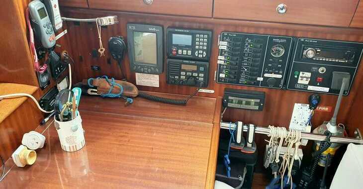 Chartern Sie segelboot in Marina Alcaidesa - Bavaria 44