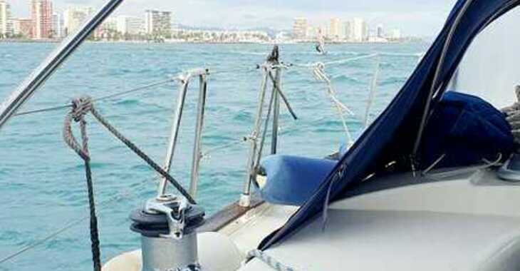 Rent a sailboat in Marina Alcaidesa - Bavaria 44