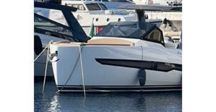 Rent a motorboat in Messina - Seawalker 35