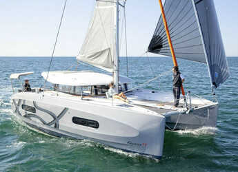 Rent a catamaran in La Maddalena (Cala Gavetta) - Excess 11