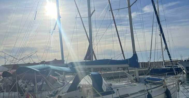 Rent a sailboat in Marina of S'Estanyol - Bavaria 36 Cruiser 