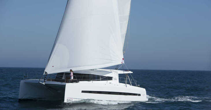 Rent a catamaran in Baie Ste Anne - Bali 4.5 - 4 + 2 cab.