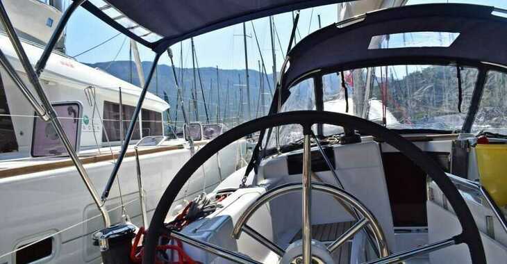 Rent a sailboat in Baie Ste Anne - Sun Odyssey 419
