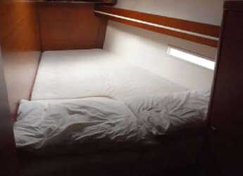 Chartern Sie segelboot in Kalkara Marina - Dufour 450 GL