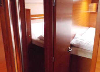 Chartern Sie segelboot in Kalkara Marina - Dufour 450 GL