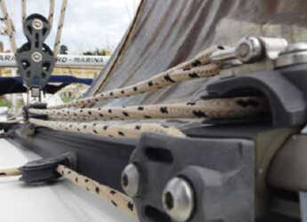 Chartern Sie segelboot in Kalkara Marina - Dufour 450 GL