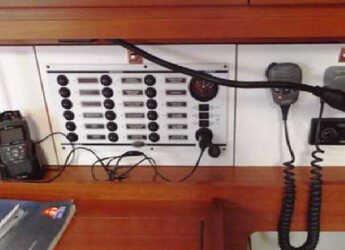 Chartern Sie segelboot in Kalkara Marina - Dufour 450 GL