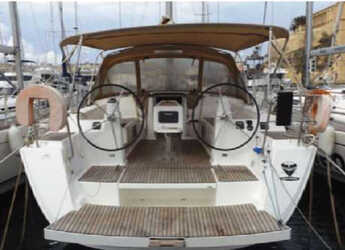 Chartern Sie segelboot in Kalkara Marina - Dufour 450 GL