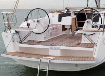 Chartern Sie segelboot in Kalkara Marina - Dufour 382 Grand Large