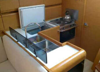 Chartern Sie segelboot in Kalkara Marina - Sun Odyssey 439