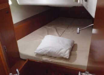 Chartern Sie segelboot in Kalkara Marina - Oceanis 50 Family