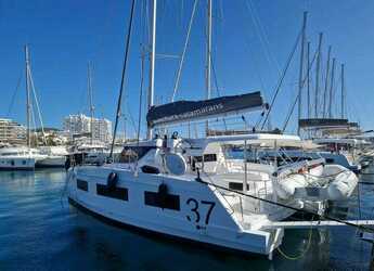 Alquilar catamarán en Club Naútico de Sant Antoni de Pormany - Aventura 37