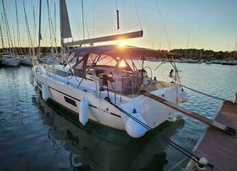 Rent a sailboat in Kremik Marina - Bavaria C45 Style 