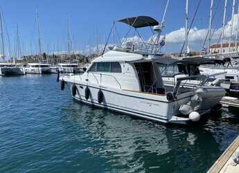 Chartern Sie motorboot in Marina Mandalina - Antares 10,80 Fly