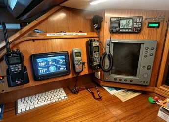 Chartern Sie segelboot in Port Roses - Sun Odyssey 52.2 - 4 cab.