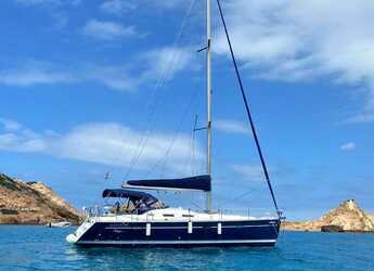 Rent a sailboat in Port Mahon - Beneteau Oceanis Clipper 393