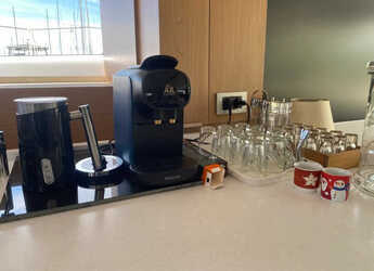 Rent a catamaran in Alimos Marina - Bali 5.8 - 6 + 2 cab.