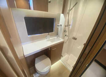 Rent a catamaran in Alimos Marina - Bali 5.8 - 6 + 2 cab.