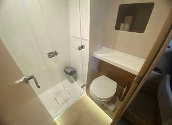 Rent a catamaran in Alimos Marina - Bali 5.8 - 6 + 2 cab.