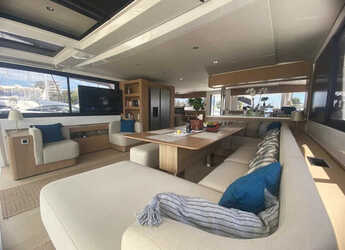 Rent a catamaran in Alimos Marina - Bali 5.8 - 6 + 2 cab.