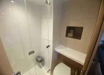 Rent a catamaran in Alimos Marina - Bali 5.8 - 6 + 2 cab.