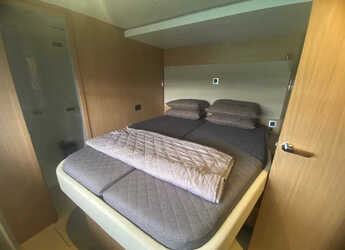 Rent a catamaran in Alimos Marina - Bali 5.8 - 6 + 2 cab.