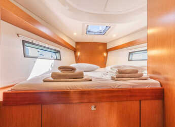 Rent a sailboat in D-Marin Marina Lefkas - Bavaria C42