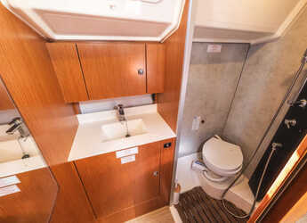 Rent a sailboat in D-Marin Marina Lefkas - Bavaria C42