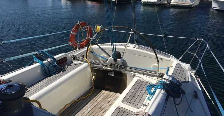 Rent a sailboat in Vigo  - Astafersa 2001