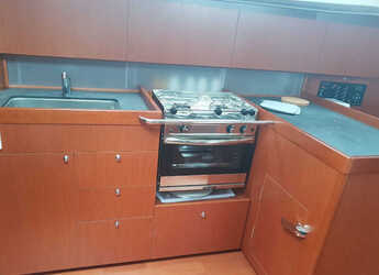 Rent a sailboat in Marina di Scarlino - Oceanis 41.1