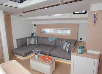 Alquilar velero en Olympic Marine - First 53