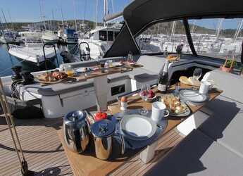 Alquilar velero en Olympic Marine - First 53